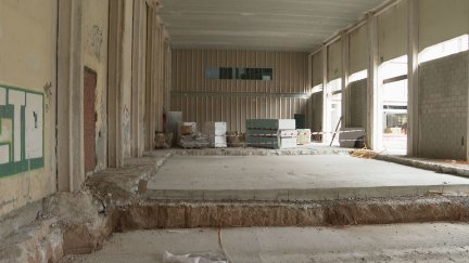 Interior de la antigua fábrica de Giesa. / Aragón TV