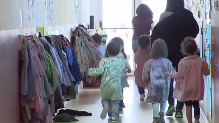 23 colegios aragoneses tendrán que baremar y se abrirán cinco aulas nuevas./ Aragón TV