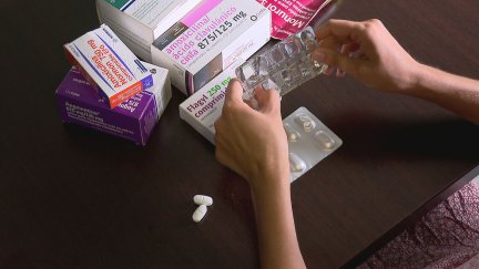 Los envases de los antibióticos pasarán de 30 a 20 dosis. / Aragón TV