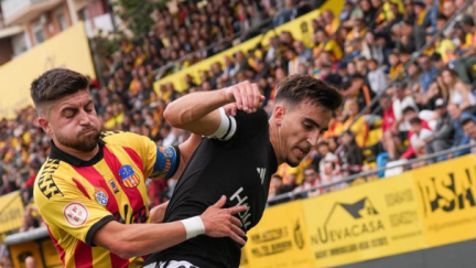 Imagen del encuentro disputado este domingo por el Barbastro.