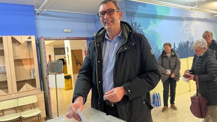 Rafael Guía, votando en las últimas elecciones autonómicas./ Europa Press. PSOE