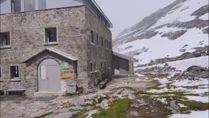 Imagen del refugio de Góriz en la maána de este viernes. / Aragón Tv