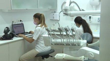 Consulta de un dentista. / Aragón TV