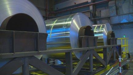 Interior de la fábrica de Iberfoil Aragón localizada en Sabiñánigo.