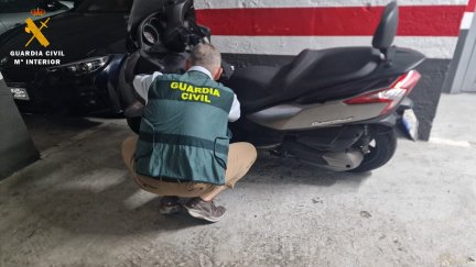 Investigado en Zaragoza un joven de 21 años por conducir un ciclomotor no dado de alta en el registro y sin carné. / Guardia Civil