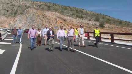 El nuevo puente en la carretera A-226 en la localidad turolense de Cedrillas. / Aragón TV