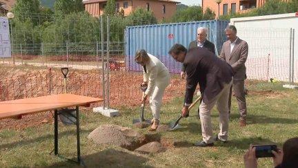 Acto de colocación de la primera piedra este martes en Jaca. / Aragón TV