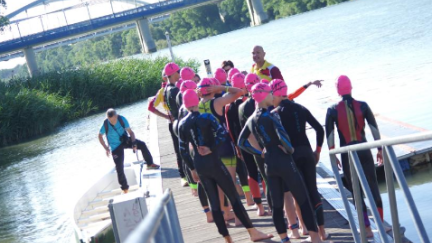 El Triatlón de Zaragoza celebra este domingo su octava edición.