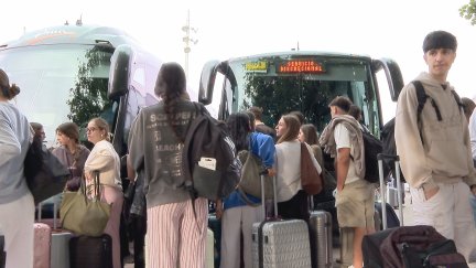 Jóvenes que se han desplazado este sábado a Madrid para ver al papa. / Aragón TV