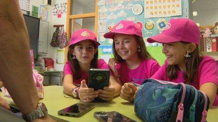 Tres alumnas de Zaragoza quedan en el sexto puesto de un concurso internacional con la creación de una app de aprendizaje./ Aragón TV