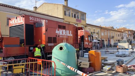Endesa ha colocado un generador eléctrico de sustitución en el pueblo. / Aragón TV