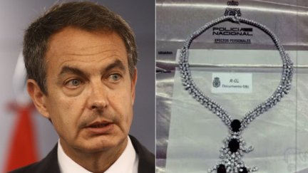Zapatero junto a una de las joyas encontradas en su despacho. / Europa Press