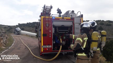 Bomberos de la DPZ, en el lugar del accidente (DPZ).