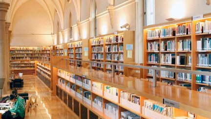 Biblioteca del centro documental del Agua y Medio Ambiente de Zaragoza. | Ayuntamiento de Zaragoza