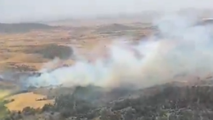 Declarado un incendio en la localidad turolense de Castejón de Tornos. / @ATBRIF