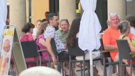 La primera ola de calor del verano se va a prolongar, por lo menos, hasta el miércoles. / Aragón TV