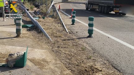 La Guardia Civil ha trabajado sobre el lugar del accidente. / Guardia Civil