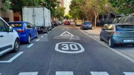 Nuevo aspecto de la calle El maquinista de la general, en Valdespartera.