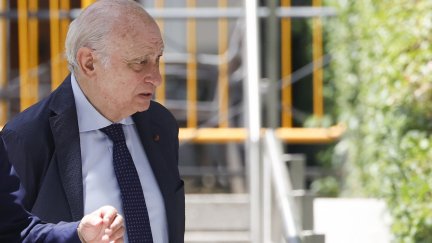 El exministro del Interior, Jorge Fernández Díaz, a la salida de una de las sesiones del juicio. /  EFE