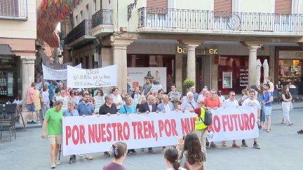 Cientos de turolenses se movilizan para pedir mejoras en el transporte ferroviario. / Aragón Noticias