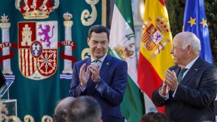 Juanma Moreno y el presidente del Parlamento Andaluz, Jesús Aguirre / EFE/Julio Muñoz