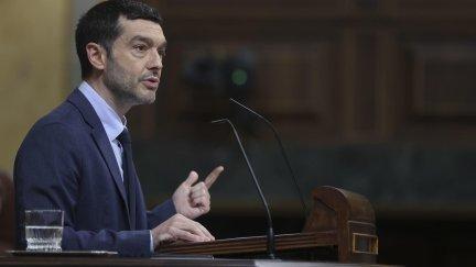 El ministro de Derechos Sociales, Consumo y Agenda 2030, Pablo Bustinduy, durante el pleno de este martes en el Congreso.