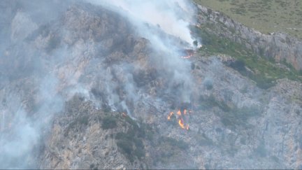Imágenes de este jueves del incendio en Peña Montañesa