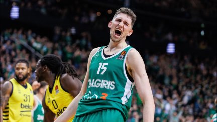 Birutis durante un encuentro con el Zalgiris.