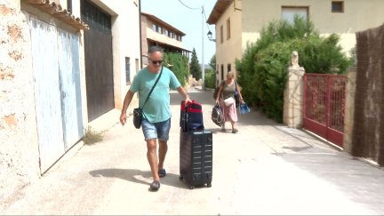 Los vecinos de Molinos regresan a casa