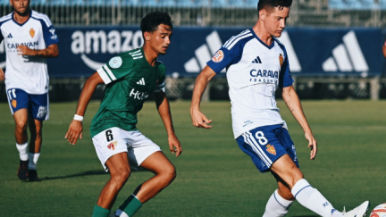 Un momento del partido entre el Real Zaragoza y la UD Barbastro en la Ciudad Deportiva
