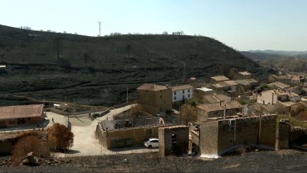 El municipio de Orés, uno de los más afectados por el incendio, analiza los daños.