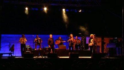 El 8 de agosto de 2011, el grupo Hato de Foces celebraba su concierto de despedida ante 2.000 personas en el Festival Iberi@huesca.folk, tras 35 años en los escenarios.