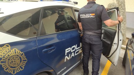 (Foto de ARCHIVO) Agente de la Policía Nacional en servicio.