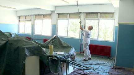 La Operación Coles va a invertir 1,7 millones en 58 centros públicos de la capital aragonesa.