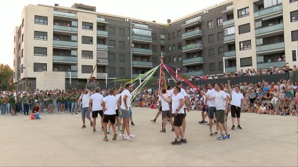 Último ensayo de los Danzantes de Huesca.
