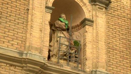 Uno de los momentos más emotivos de este primer día se ha producido a primera hora de la mañana con la puesta de la pañoleta verde a San Lorenzo