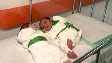 Dos de los nuevos integrantes de la peña El Chupetín de Huesca.