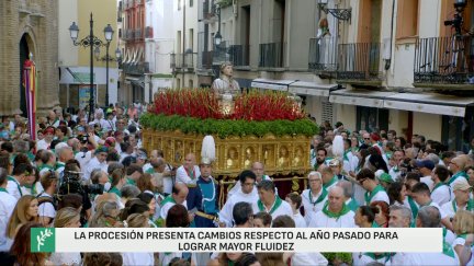 Este año los Danzantes se han situado detrás de la peana.