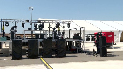 Los cuatro Puntos Oficiales de Observación están preparados para que los visitantes puedan permanecer durante varias horas con servicios de diversión, descanso y seguridad.