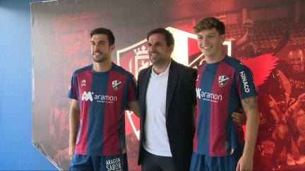Diego Gómez, y Salva Ruiz, presentados con la SD Huesca.