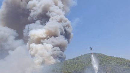 Incendio de las Peñas de Riglos este sábado.
