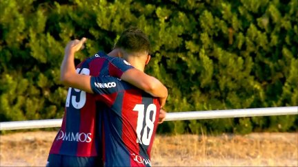 Sergi Armero celebrando el gol junto a Agustín Suarez