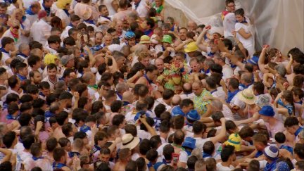 El Cipotegato, encarnado por un turiasonense de 49 años, ha salido del ayuntamiento a las 12:00 en punto.