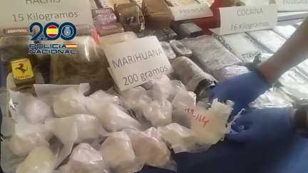En la operación se incautaron más de 16 kilogramos de cocaína, así como dosisis de cristal, éxtasis, marihuana y hachís.