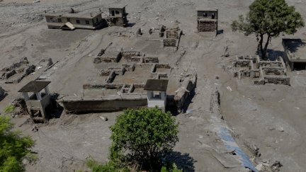 Las autoridades de Nepal elevan a cerca de 470 los fallecidos en las inundaciones en el norte del país. Los desaparecidos se mantienen en 977.