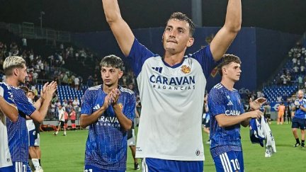 Iranzo celebra el triunfo ante el Antequera