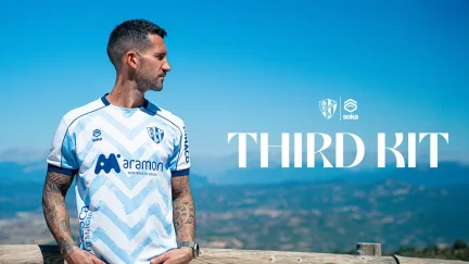 La SD Huesca presenta su tercera equipación.