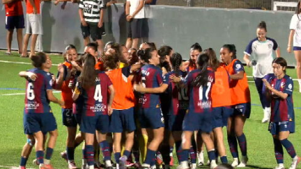 Las jugadoras de la SD Huesca celebran el pase de ronda