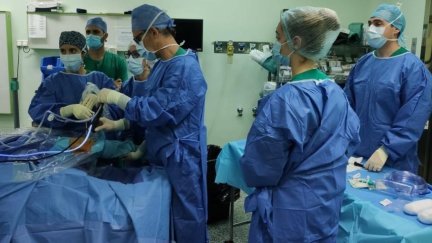 Imagen de archivo de una operación realizada por cirujanos del Hospital Miguel Servet de Zaragoza. REMITIDA / HANDOUT por GOBIERNO DE ARAGÓNFotografía remitida a medios de comunicación exclusivamente para ilustrar la noticia a la que hace referencia la imagen, y citando la procedencia de la imagen en la firma16/10/2025