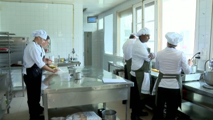 Desde que se inauguró en 1981, por esta escuela han pasado más de 2.000 alumnos.